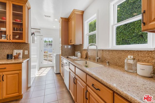 1734 S Sherbourne Drive, Los Angeles, CA 90035