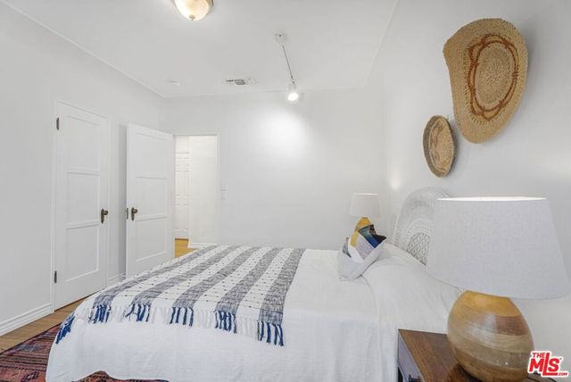 1734 S Sherbourne Drive, Los Angeles, CA 90035