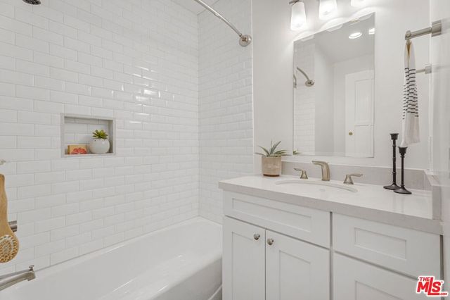 1734 S Sherbourne Drive, Los Angeles, CA 90035
