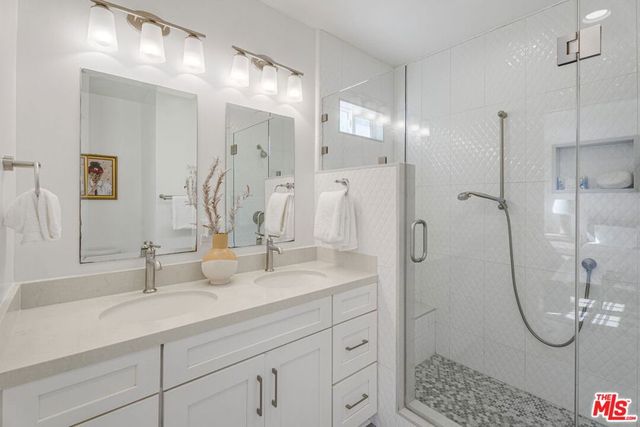 1734 S Sherbourne Drive, Los Angeles, CA 90035
