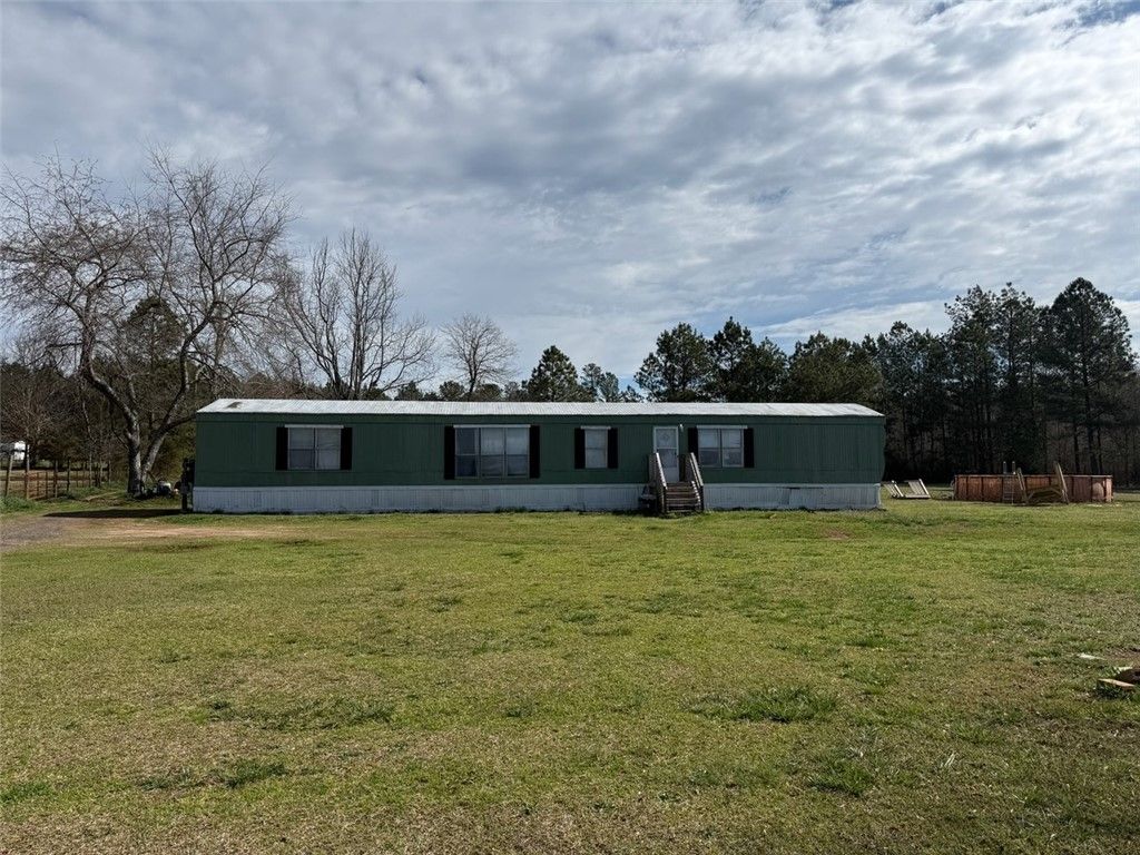 909 Glenwood St - 5 acres Extension, Belton, SC 29627