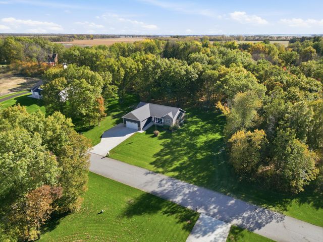 10385 Lakota Court, Demotte, IN 46310