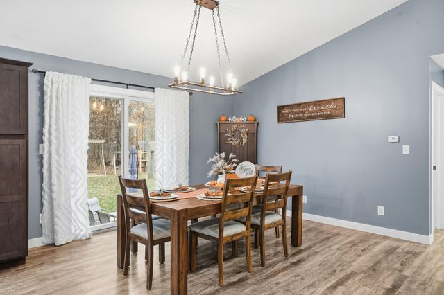 10385 Lakota Court, Demotte, IN 46310