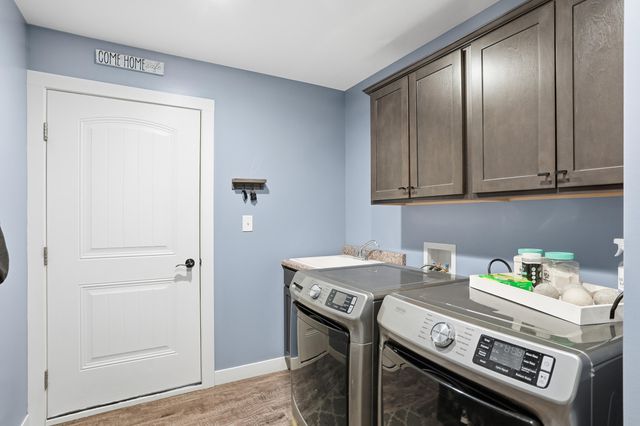 10385 Lakota Court, Demotte, IN 46310