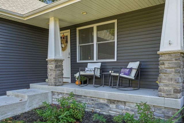 10385 Lakota Court, Demotte, IN 46310