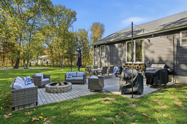 10385 Lakota Court, Demotte, IN 46310