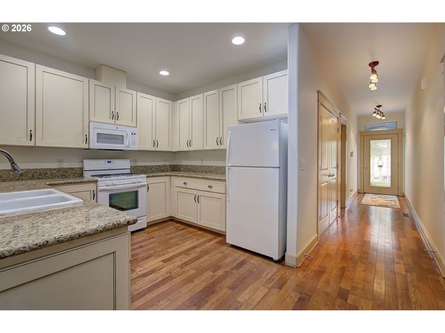 5800 Ne 48TH St, Vancouver, WA 98661