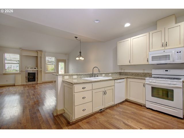 5800 Ne 48TH St, Vancouver, WA 98661