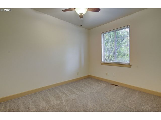 5800 Ne 48TH St, Vancouver, WA 98661