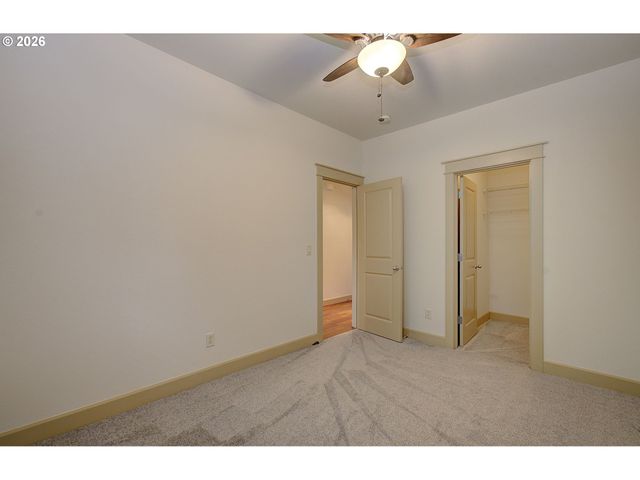 5800 Ne 48TH St, Vancouver, WA 98661