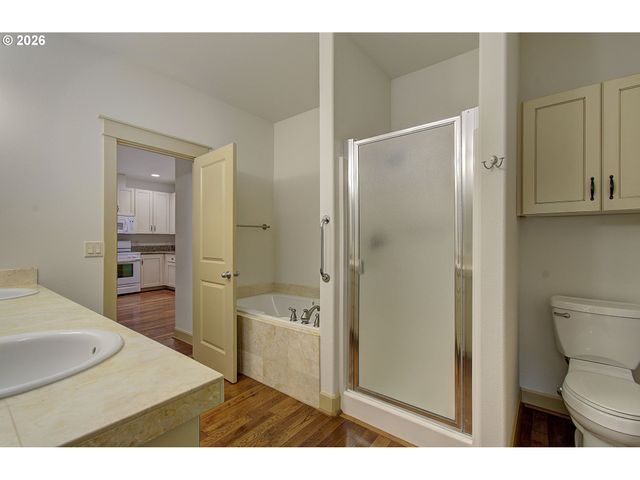 5800 Ne 48TH St, Vancouver, WA 98661