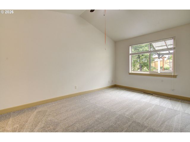 5800 Ne 48TH St, Vancouver, WA 98661