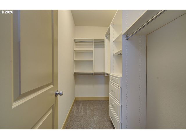 5800 Ne 48TH St, Vancouver, WA 98661