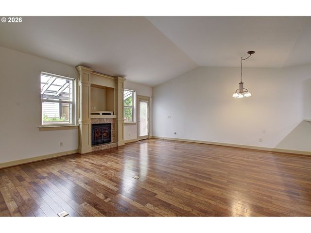 5800 Ne 48TH St, Vancouver, WA 98661