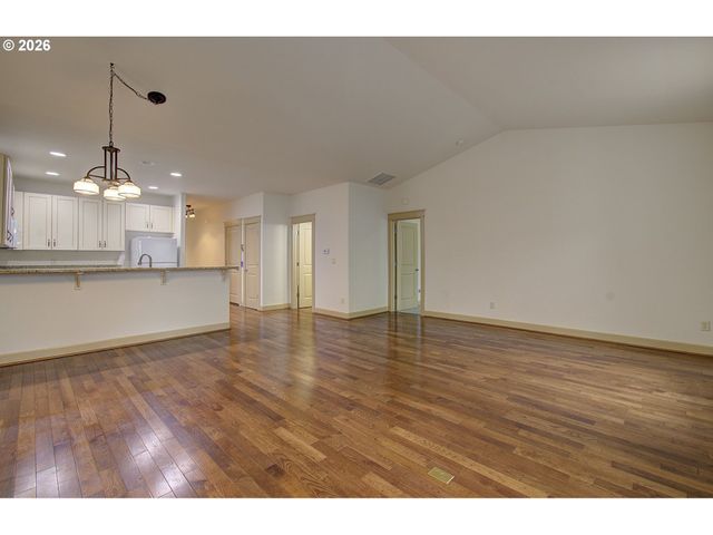 5800 Ne 48TH St, Vancouver, WA 98661