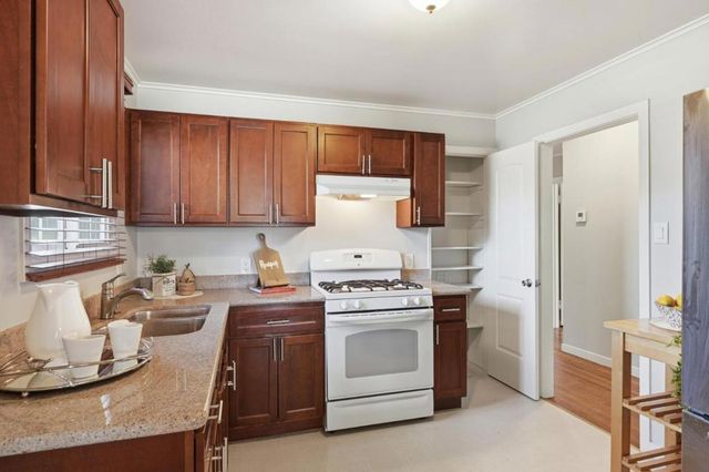 3705 Pasadena Drive, San Mateo, CA 94403