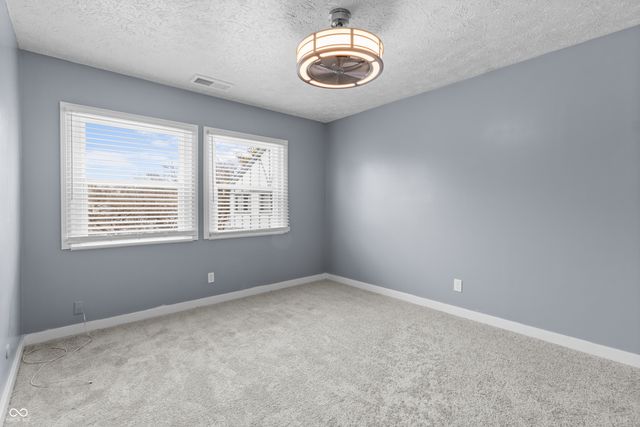 9796 Kingscross Court, Indianapolis, IN 46235