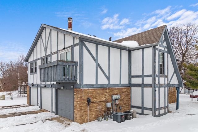 9796 Kingscross Court, Indianapolis, IN 46235