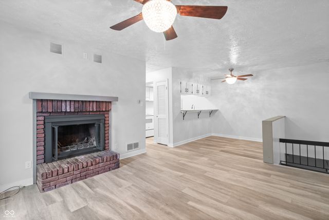 9796 Kingscross Court, Indianapolis, IN 46235