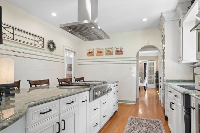 1101 Rossell Avenue, Oak Park, IL 60302