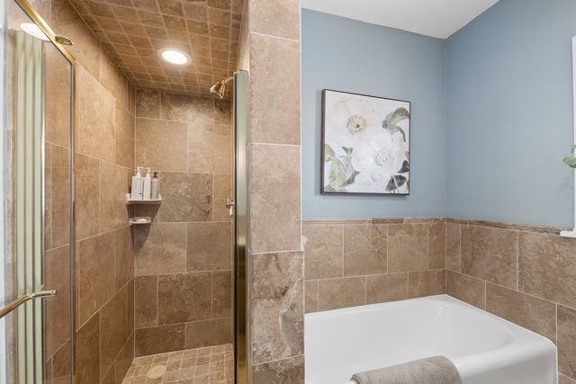1101 Rossell Avenue, Oak Park, IL 60302