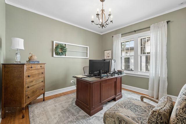 1101 Rossell Avenue, Oak Park, IL 60302