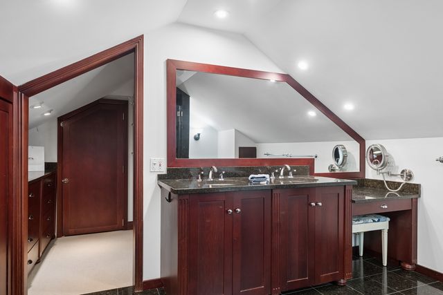 1101 Rossell Avenue, Oak Park, IL 60302