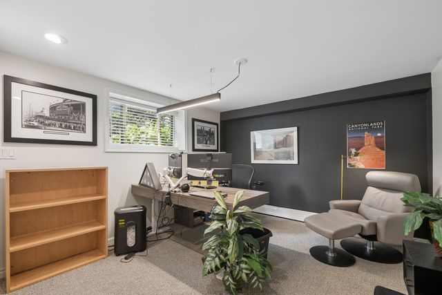 1101 Rossell Avenue, Oak Park, IL 60302