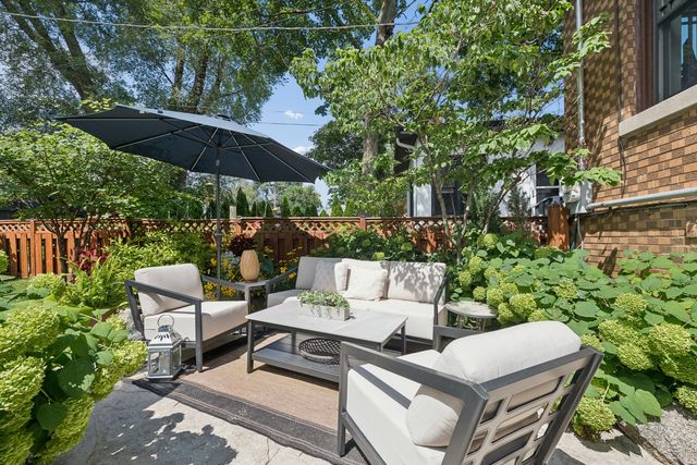 1101 Rossell Avenue, Oak Park, IL 60302