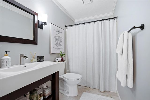 2731 Arrowhead Drive, Bloomington, IL 61704