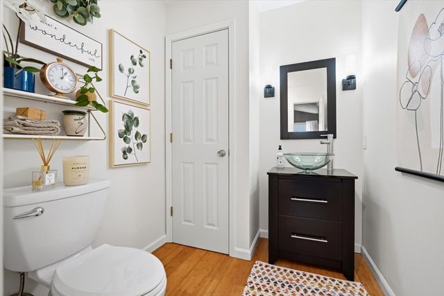 2731 Arrowhead Drive, Bloomington, IL 61704