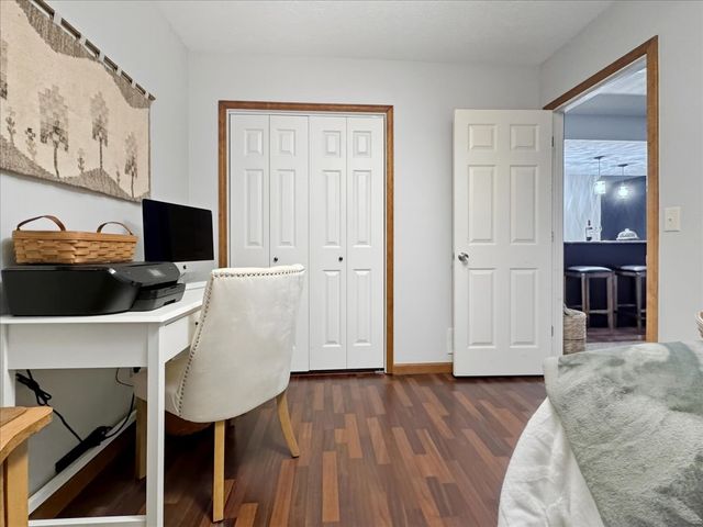 2731 Arrowhead Drive, Bloomington, IL 61704