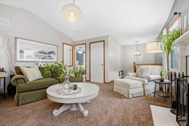 2731 Arrowhead Drive, Bloomington, IL 61704