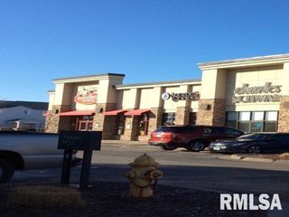 5345 ELMORE Avenue, Davenport, IA 52807