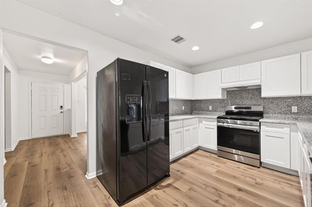 16763 N Gull Drive, Conroe, TX 77385