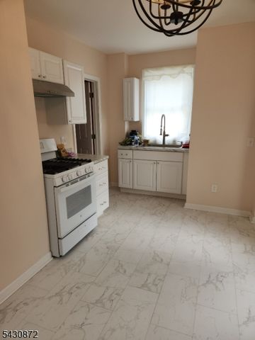 132 Eppirt St, East Orange City, NJ 07018