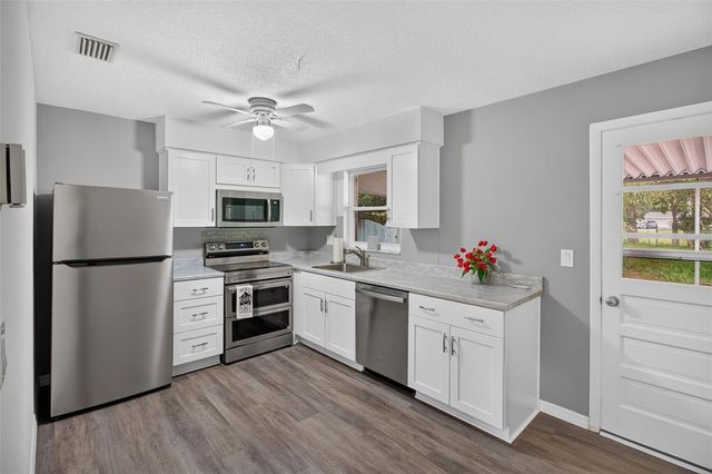 1150 1ST AVENUE NW, Largo, FL 33770
