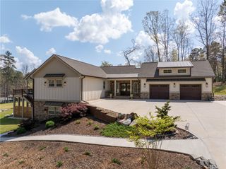 102 N Wynward Pointe Drive, Salem, SC 29676