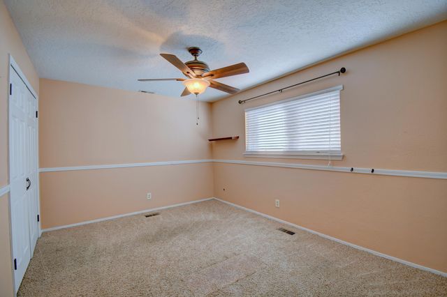 10401 Karen Avenue NE, Albuquerque, NM 87111