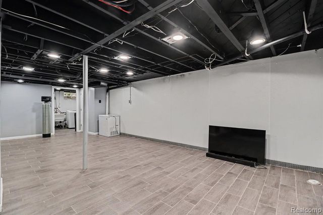 2373 Rutherford Road, Bloomfield Hills, MI 48302