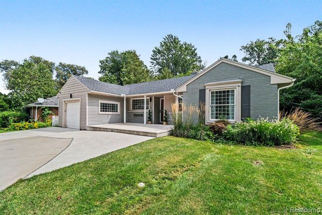 2373 Rutherford Road, Bloomfield Hills, MI 48302