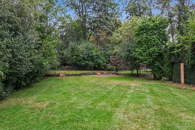 2373 Rutherford Road, Bloomfield Hills, MI 48302