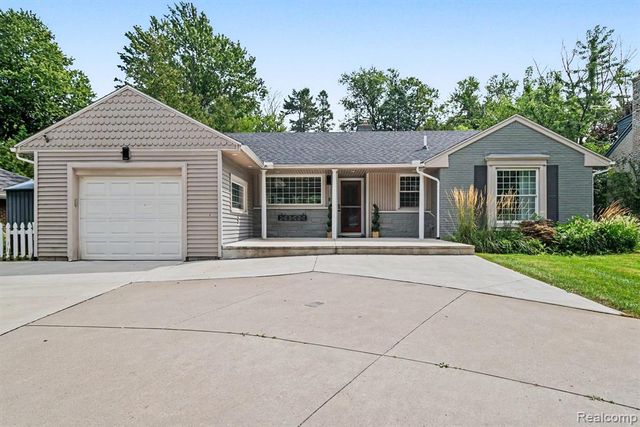 2373 Rutherford Road, Bloomfield Hills, MI 48302