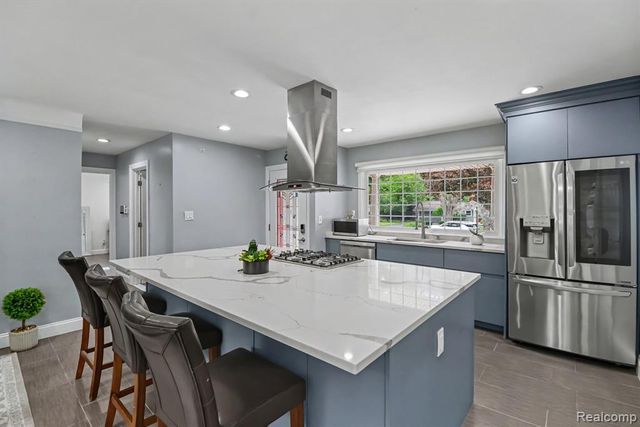 2373 Rutherford Road, Bloomfield Hills, MI 48302