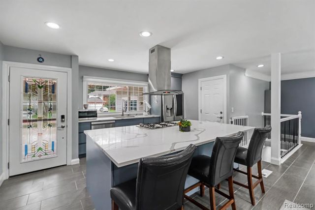2373 Rutherford Road, Bloomfield Hills, MI 48302