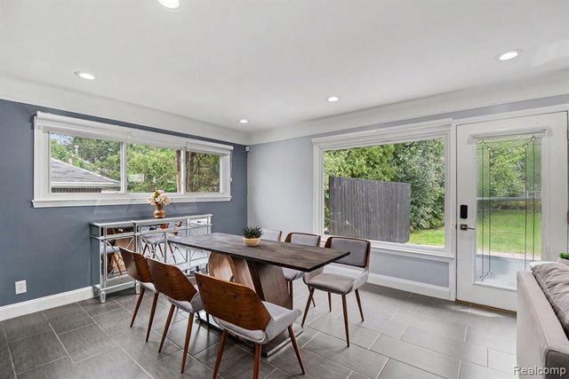 2373 Rutherford Road, Bloomfield Hills, MI 48302