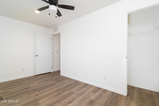 8601 N 71st Avenue 119, Glendale, AZ 85301