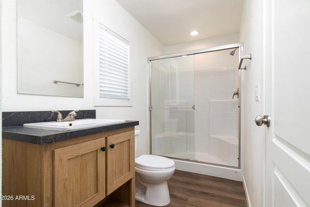 8601 N 71st Avenue 119, Glendale, AZ 85301