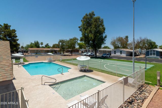 8601 N 71st Avenue 119, Glendale, AZ 85301