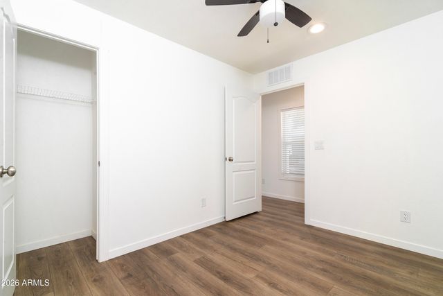 8601 N 71st Avenue 119, Glendale, AZ 85301